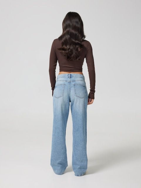 Wide leg jeans