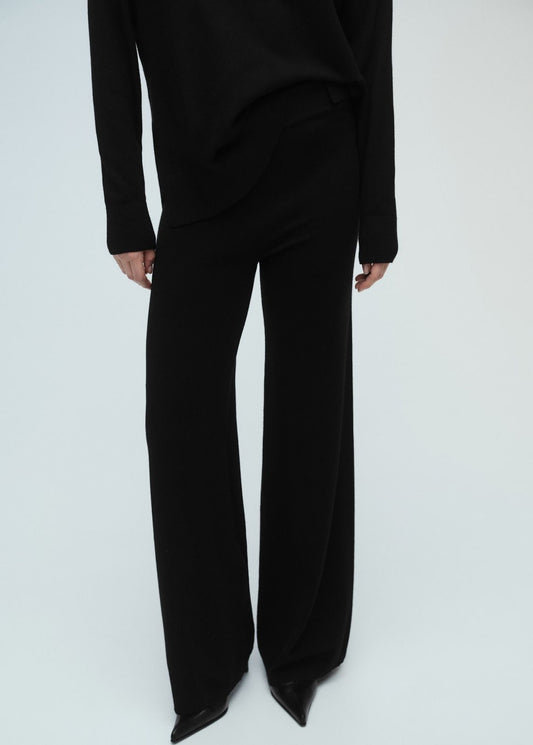 Wide leg trousers