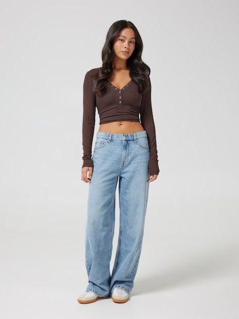 Wide leg jeans