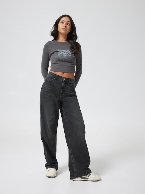 Wide leg jeans